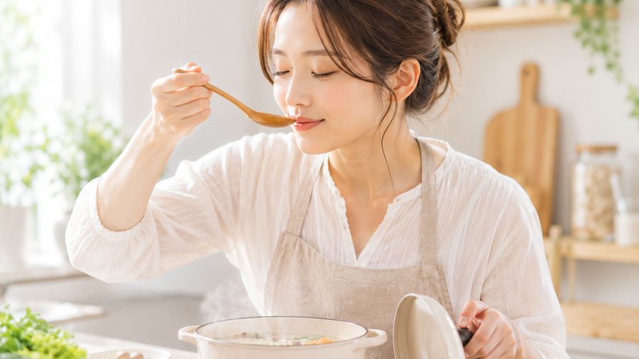 紗栄子に学ぶ40代からのゆらがない体づくり。自律神経を整える暮らしの習慣